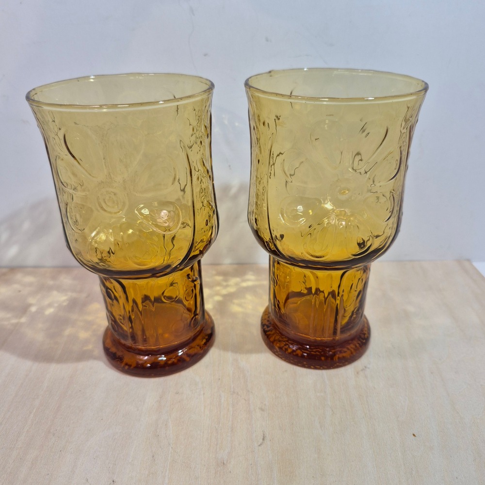 Vintage‎ Amber Glass Floral Daisy Goblets Pedestal Water Tea Glasses Set of 2
